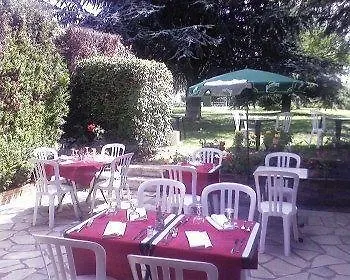 Grill Du Coudray Montceaux